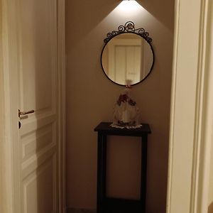 Camera grande con letto king size